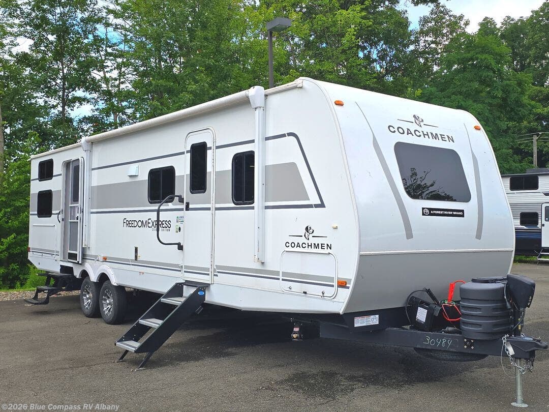 Used 2025 Coachmen Freedom Express Select 31SE available in Latham, New York