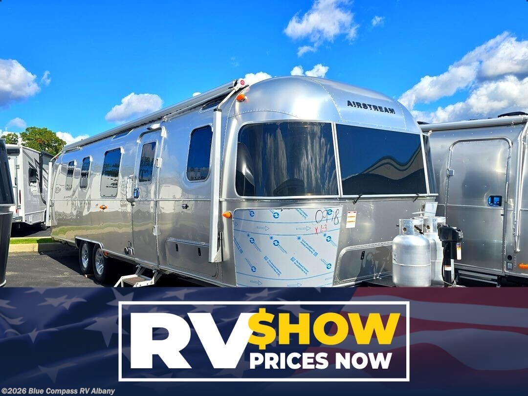 New 2027 Airstream Classic 33FB Twin available in Latham, New York