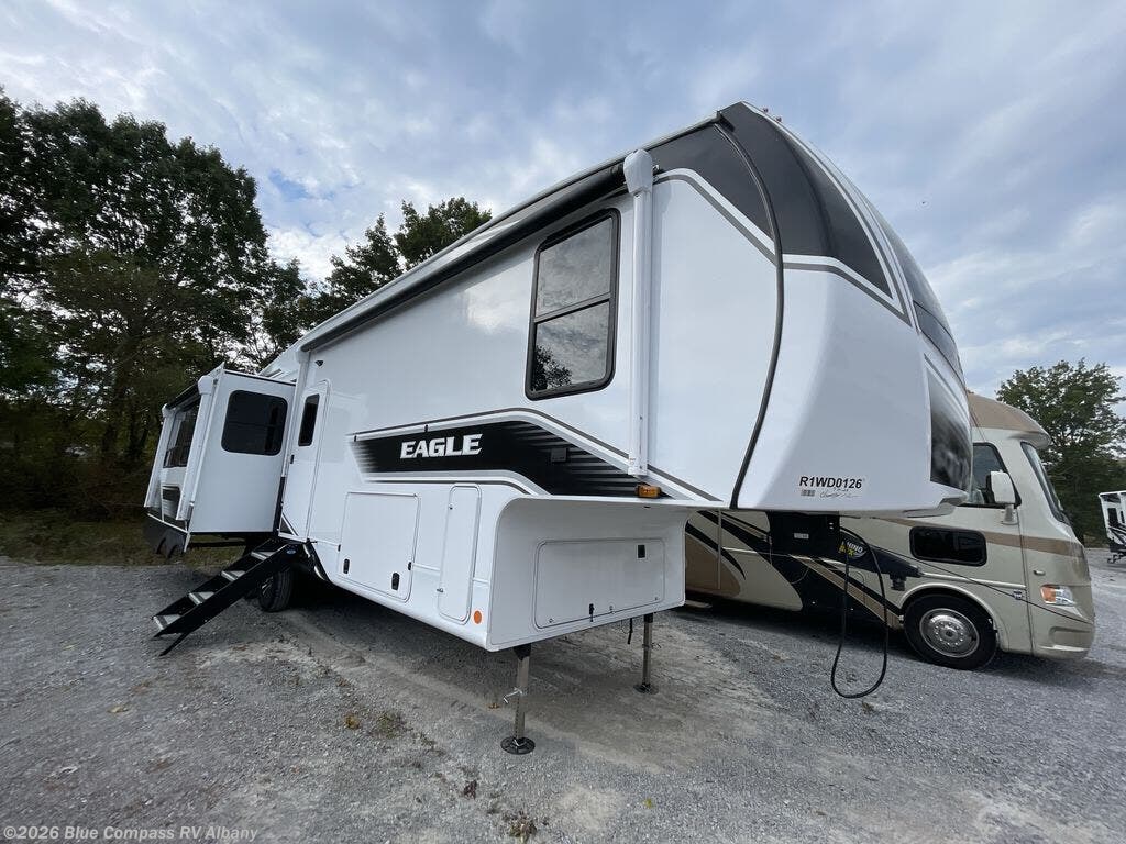 New 2027 Jayco Eagle 321RSTS available in Latham, New York