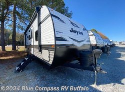 New 2024 Jayco Jay Flight SLX 261BHS available in West Seneca, New York