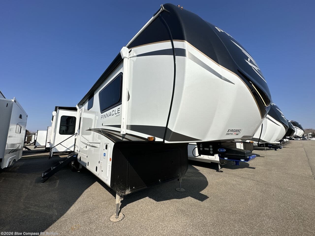 New 2025 Jayco Pinnacle 38KPTS available in West Seneca, New York