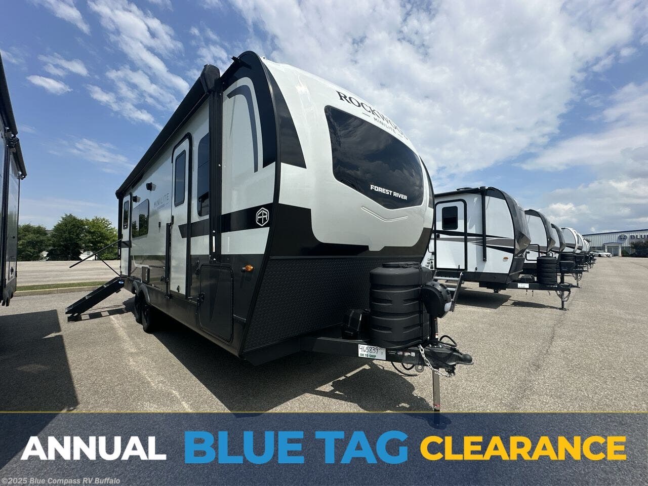 New 2026 Forest River Rockwood Mini Lite 2515S available in West Seneca, New York