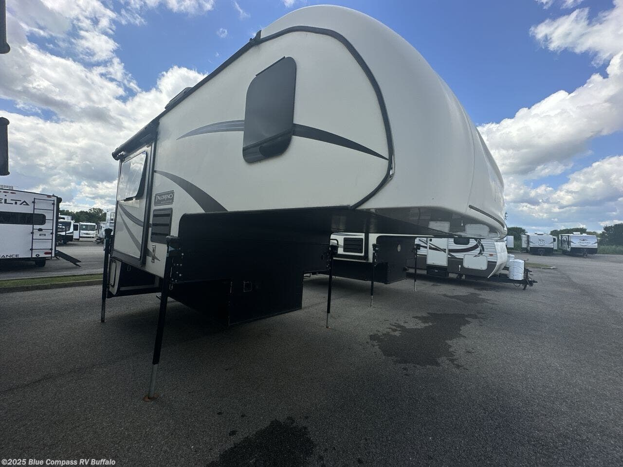 Used 2015 Palomino Backpack Edition Hs 2902 Max available in West Seneca, New York