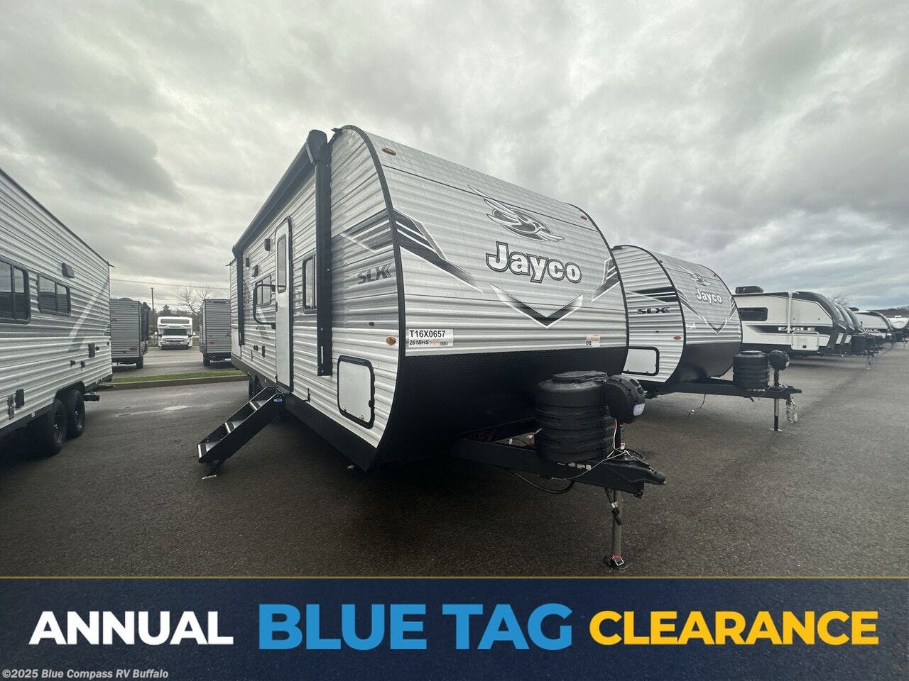 New 2026 Jayco Jay Flight SLX 261BHS available in West Seneca, New York