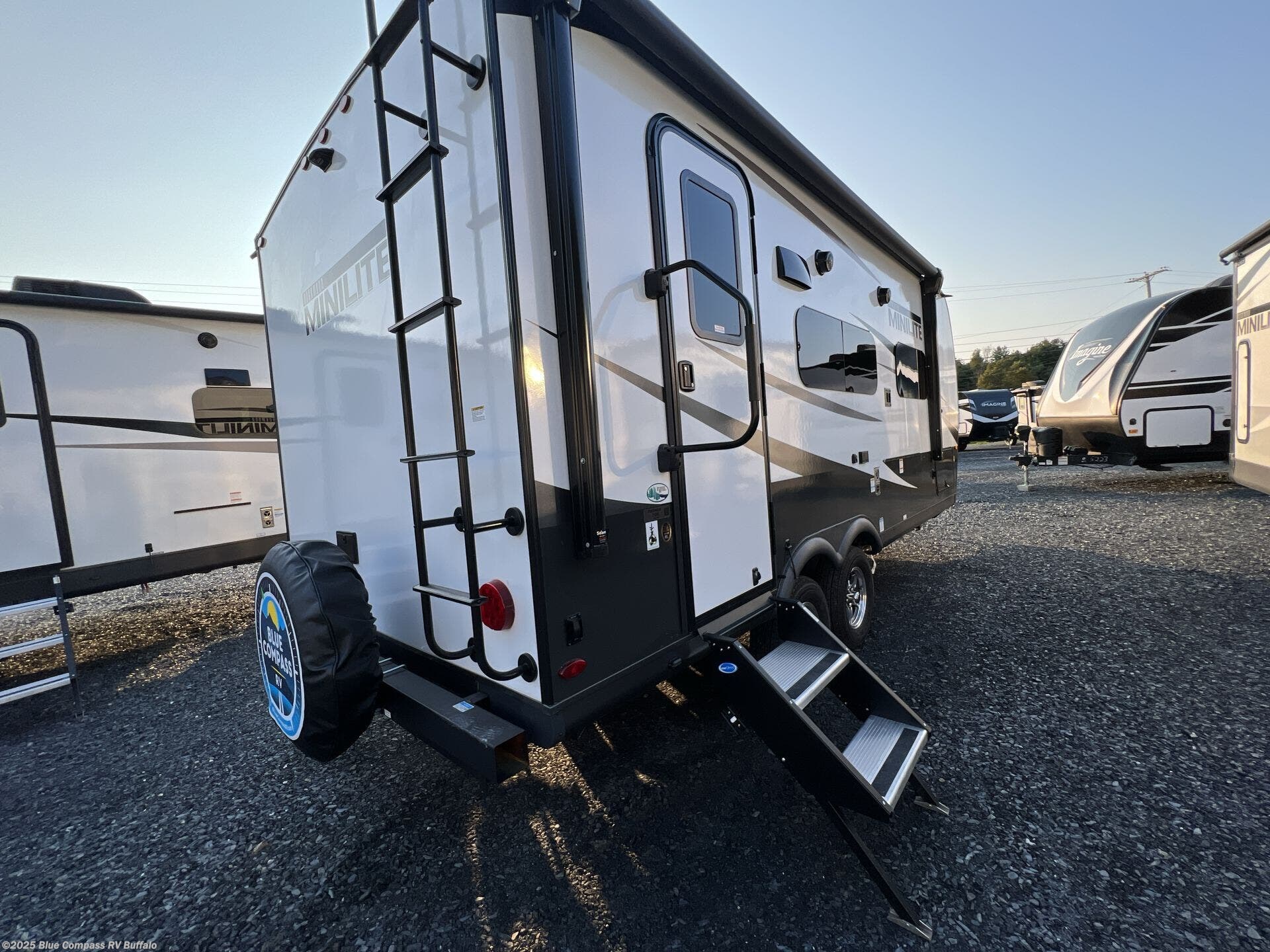 New 2026 Forest River Rockwood Mini Lite 2109S available in West Seneca, New York