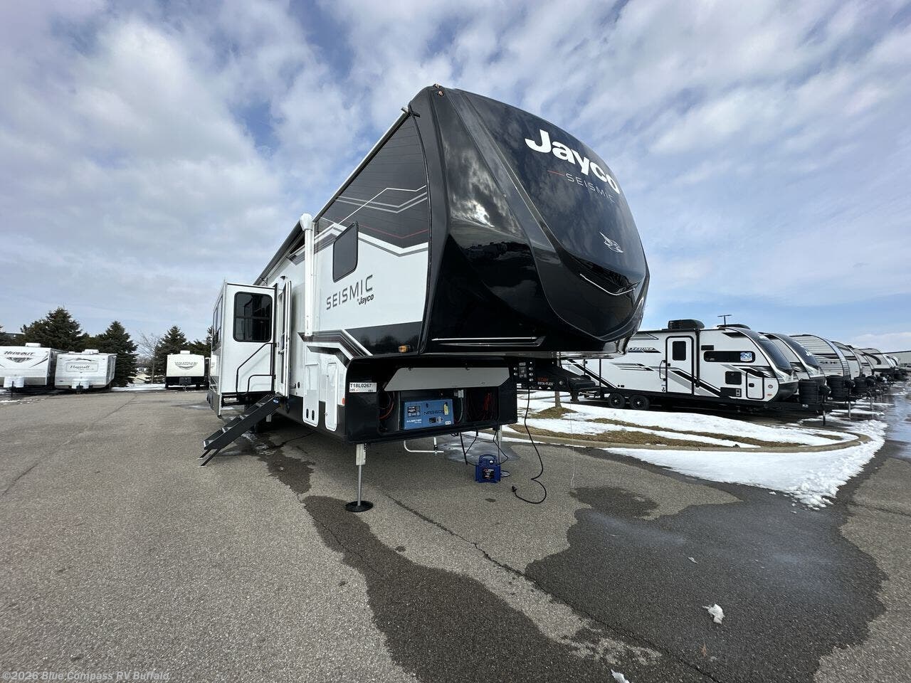 New 2026 Jayco Seismic 395 available in West Seneca, New York