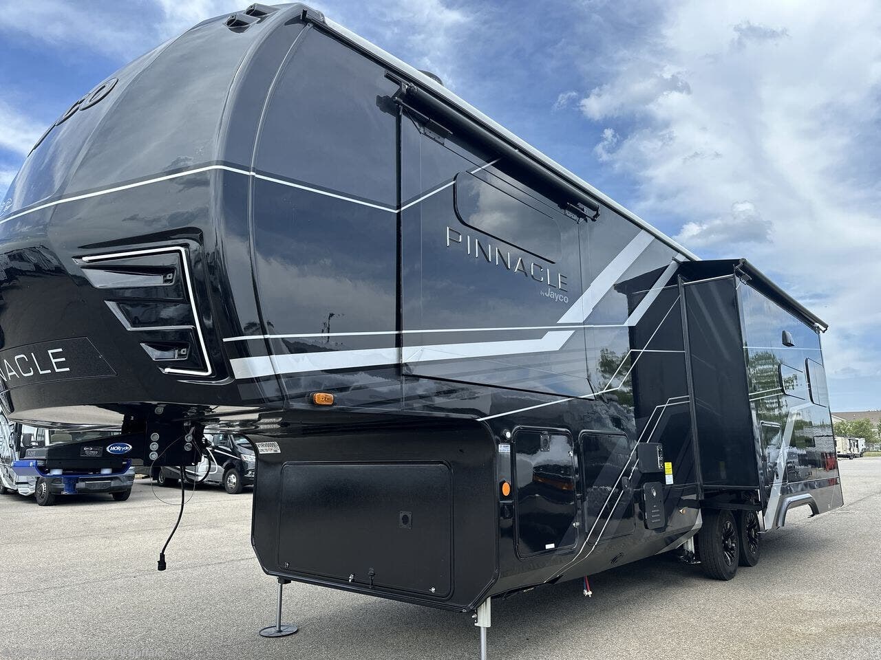New 2027 Jayco Pinnacle 32RLTS available in West Seneca, New York