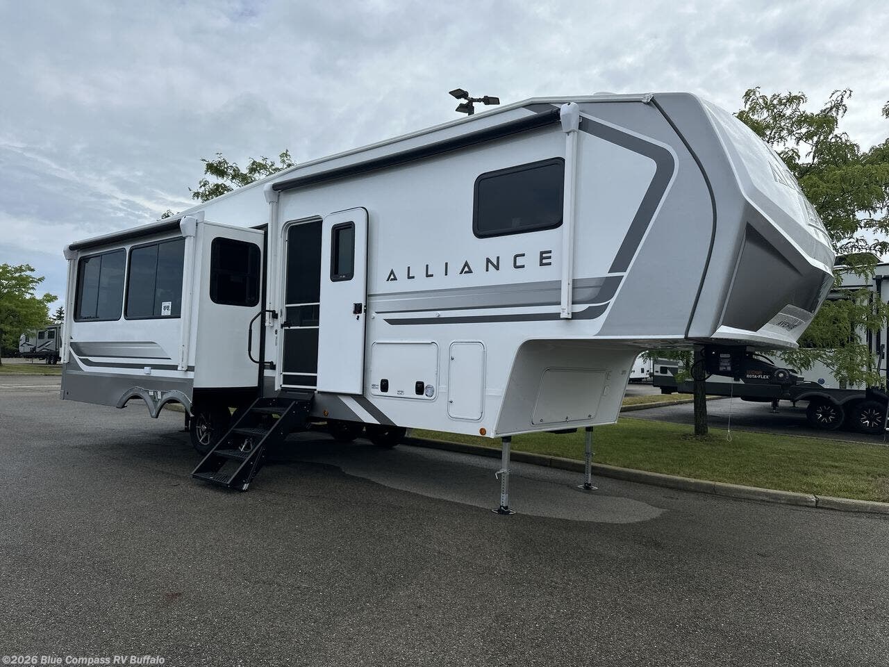 New 2027 Alliance RV Avenue All-Access 29RL available in West Seneca, New York
