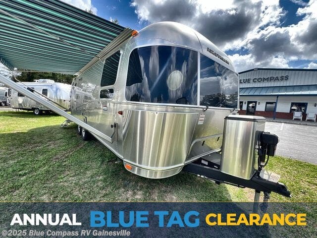 New 2025 Airstream International 27FB Queen available in Alachua, Florida