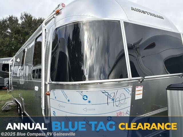 New 2026 Airstream Flying Cloud 27FB available in Alachua, Florida