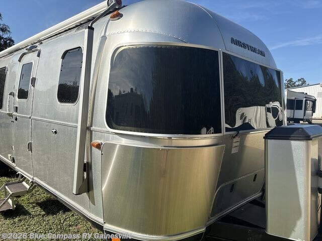 Used 2018 Airstream Classic 33FB available in Alachua, Florida