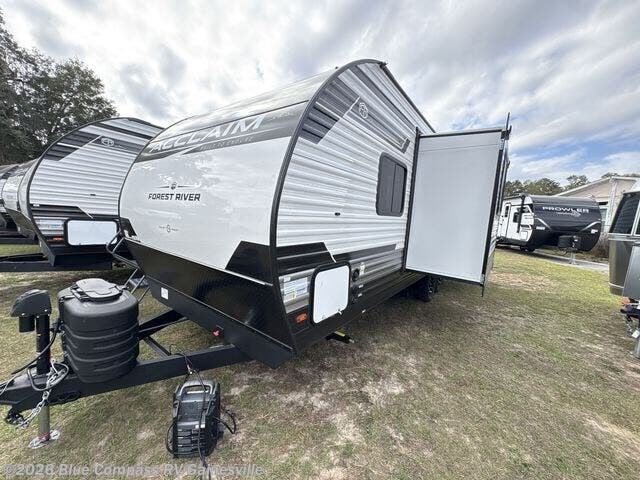 New 2026 East to West Acclaim 2350BH available in Alachua, Florida