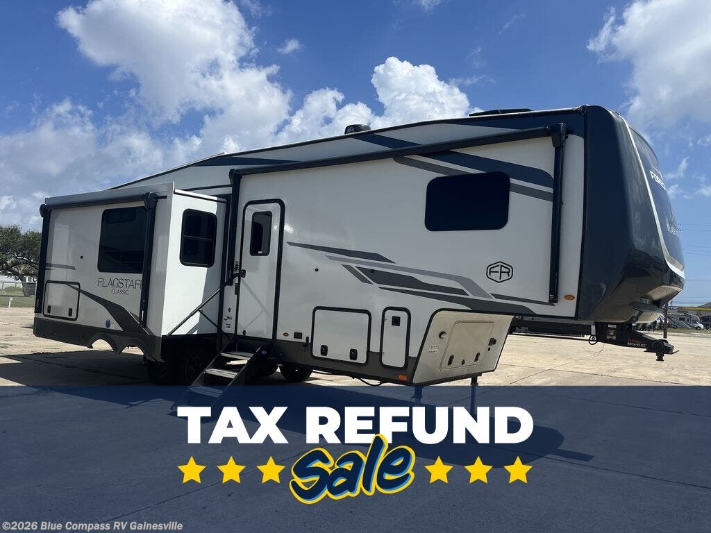 Used 2025 Forest River Flagstaff Classic F331RL available in Alachua, Florida