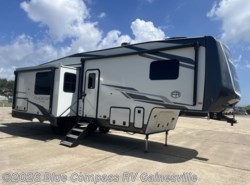 Used 2025 Forest River Flagstaff Classic F331RL available in Alachua, Florida