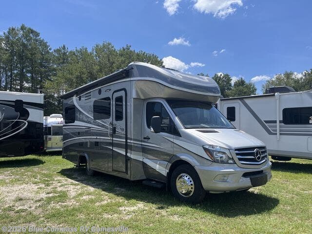 Used 2020 Dynamax Corp  isata 3 24RW available in Alachua, Florida