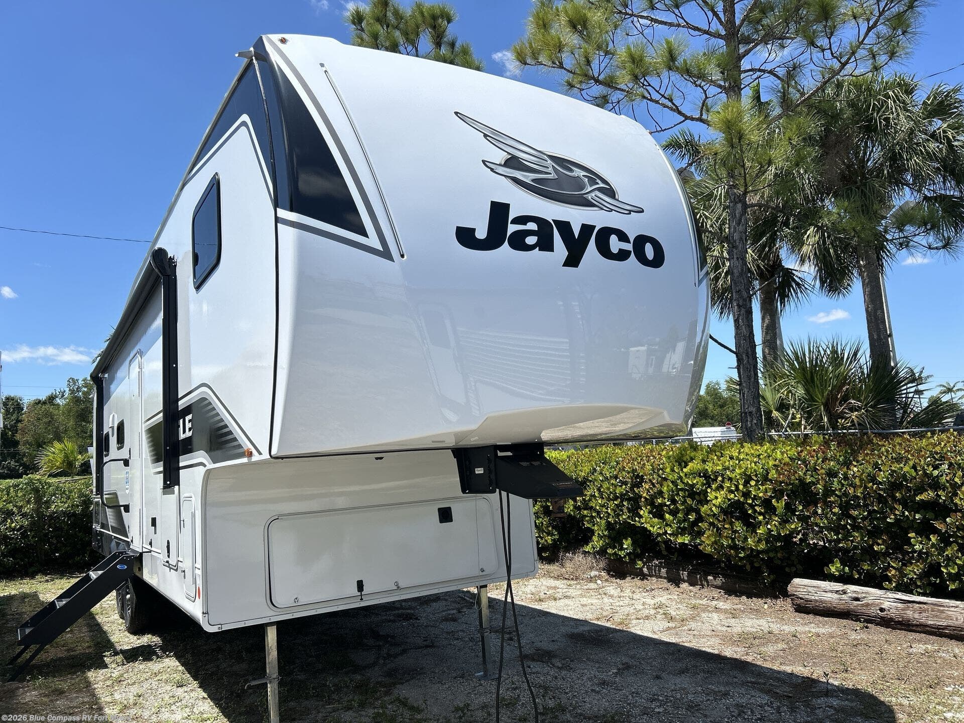 New 2025 Jayco Eagle SLE 28BHU available in Fort Myers, Florida