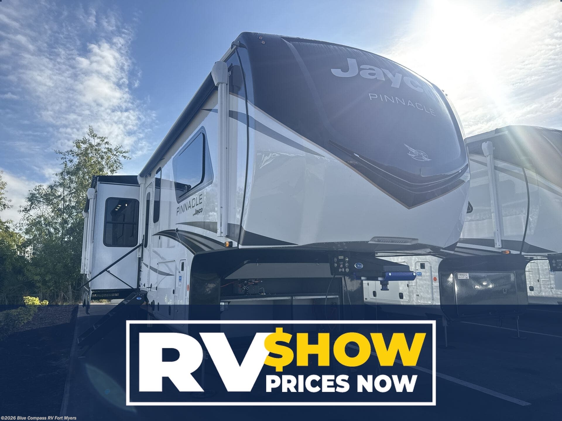 New 2026 Jayco Pinnacle 32RLTS available in Fort Myers, Florida