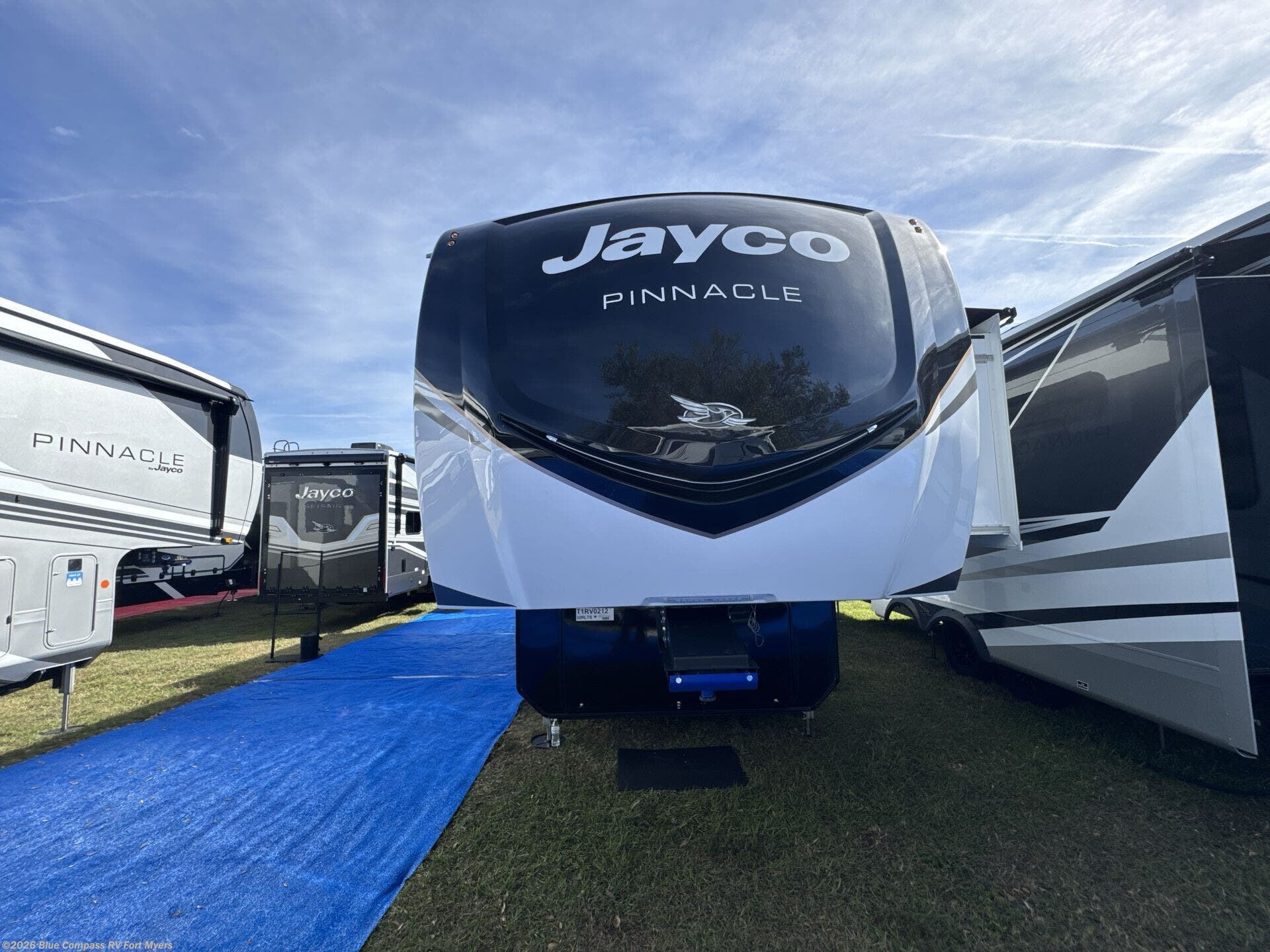 New 2026 Jayco Pinnacle 32RLTS available in Fort Myers, Florida