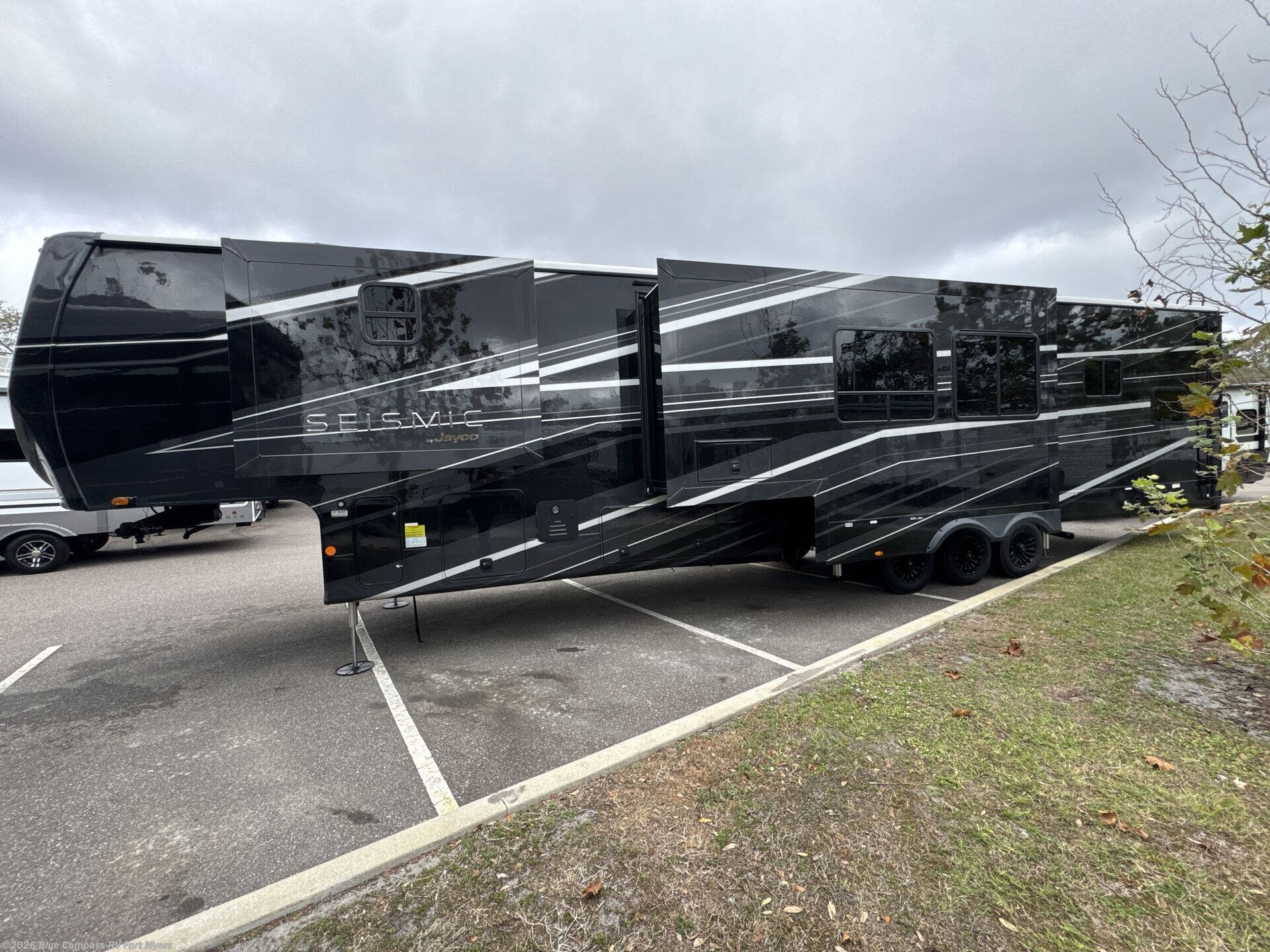 New 2026 Jayco Seismic 413 available in Fort Myers, Florida