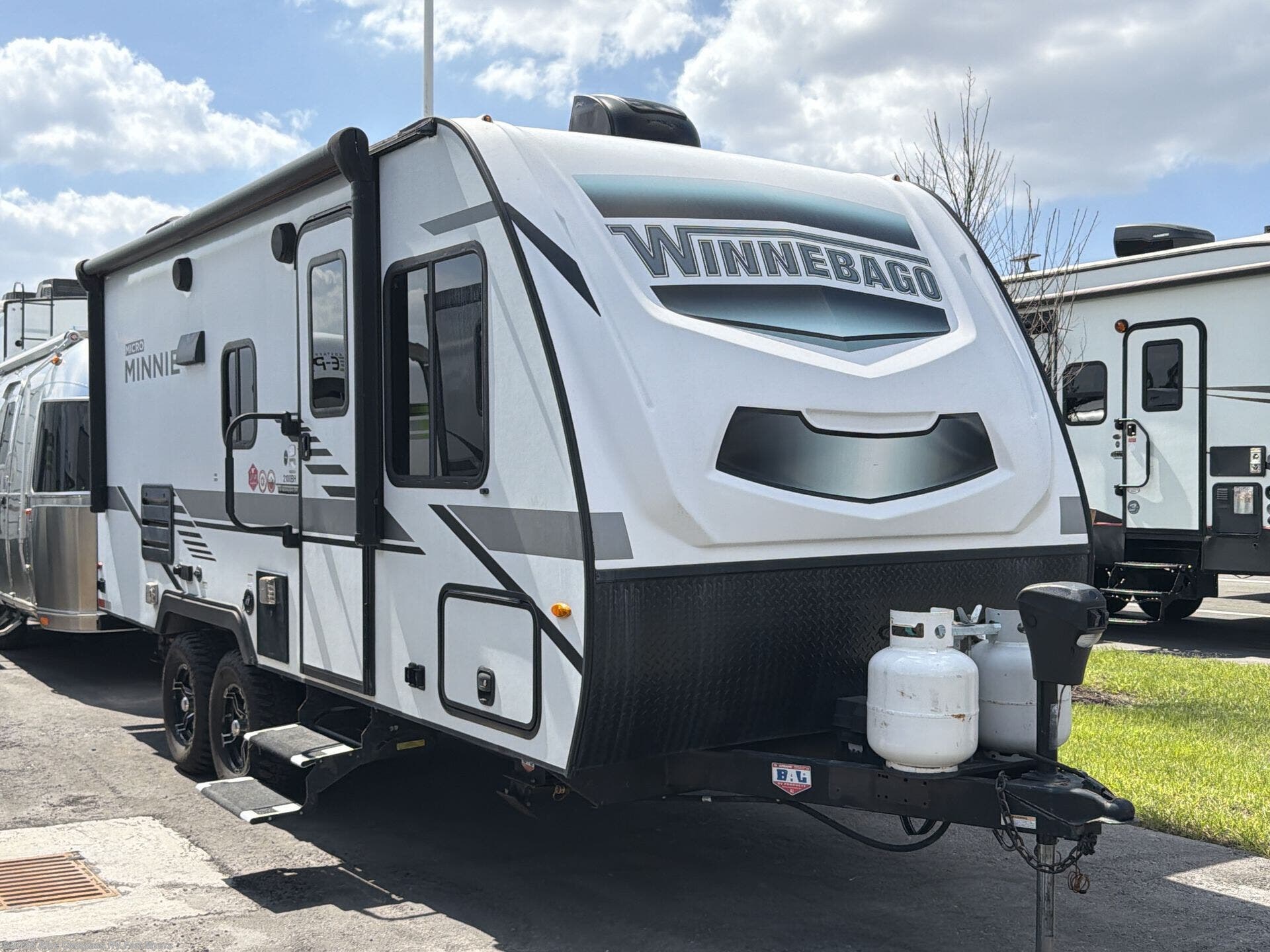 Used 2021 Winnebago Micro Minnie 2100BH available in Fort Myers, Florida