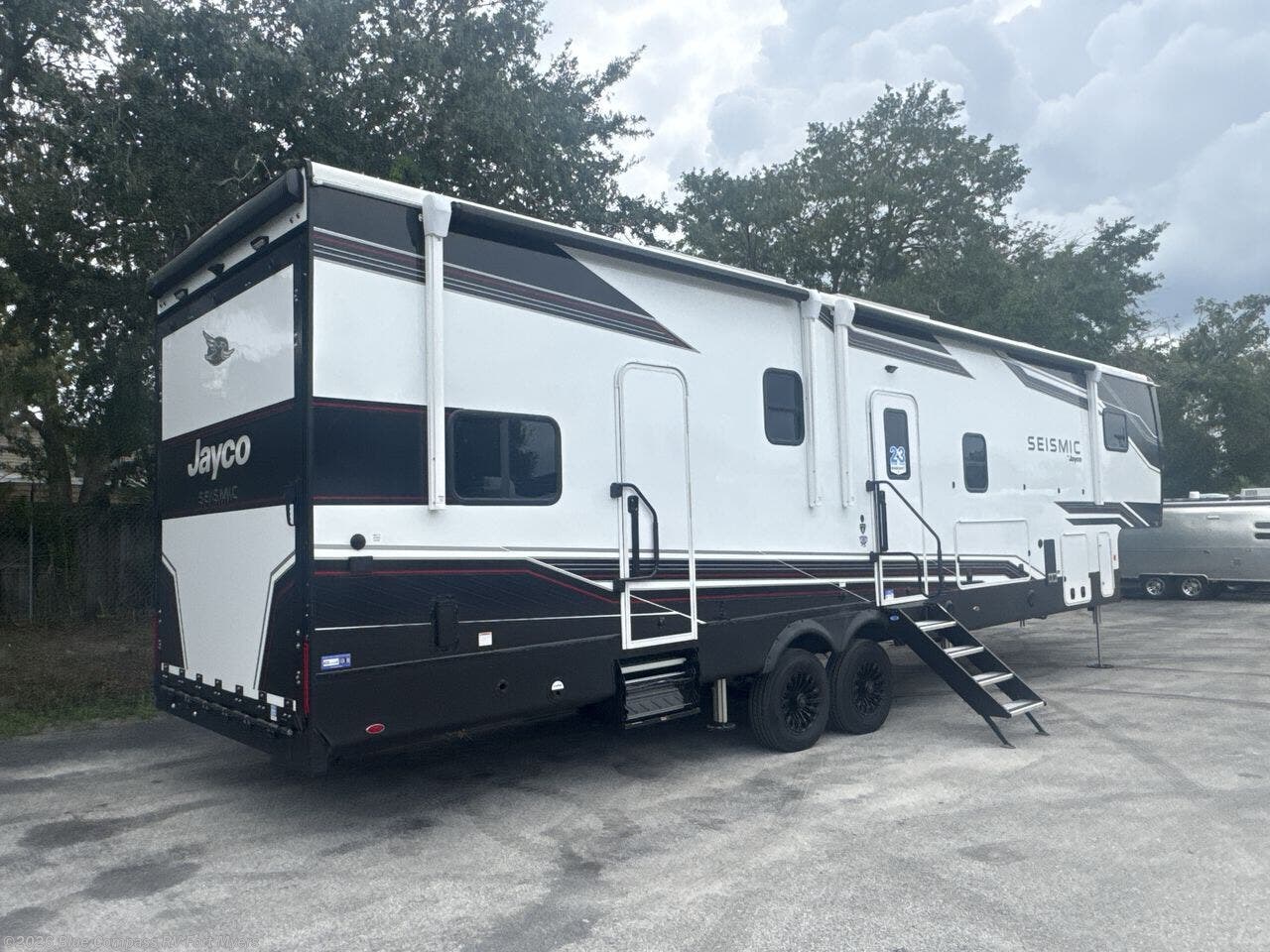 New 2026 Jayco Seismic 359 available in Fort Myers, Florida