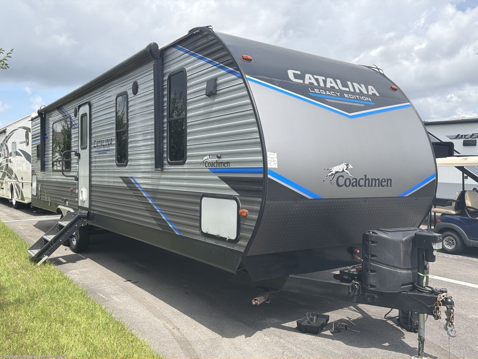 Used 2022 Coachmen Catalina Legacy 303RKDS available in Fort Myers, Florida
