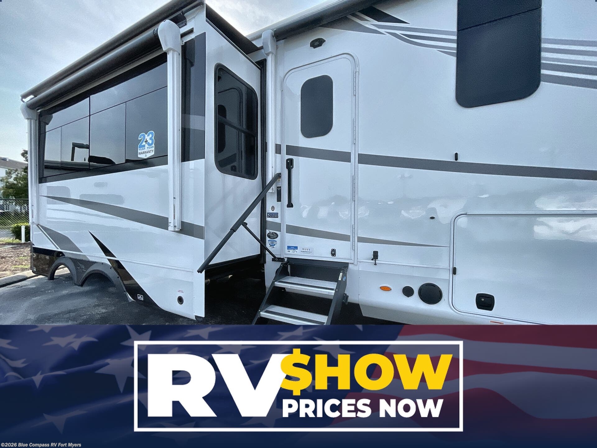 New 2026 Jayco North Point 390CKDS available in Fort Myers, Florida