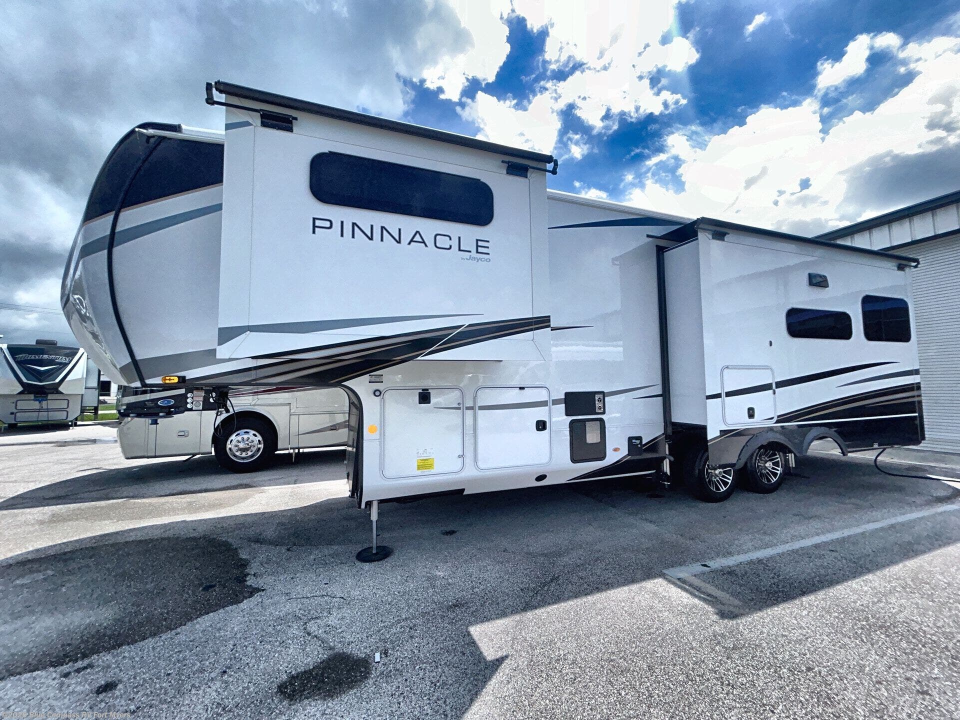 Used 2025 Jayco Pinnacle 32RLTS available in Fort Myers, Florida