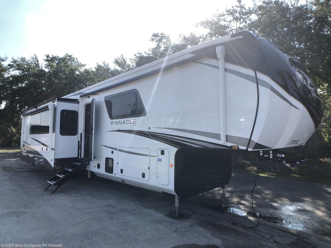 2025 Jayco PINNACLE 38FBRK