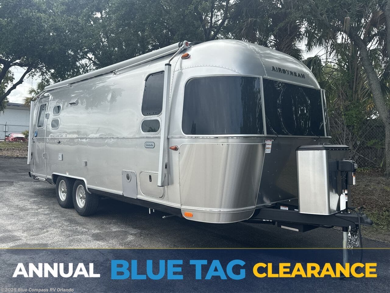 New 2025 Airstream Globetrotter 25FB Twin available in Casselberry, Florida