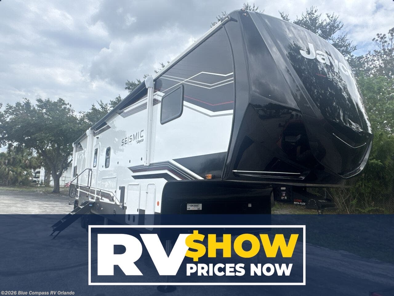 New 2026 Jayco Seismic 359 available in Casselberry, Florida