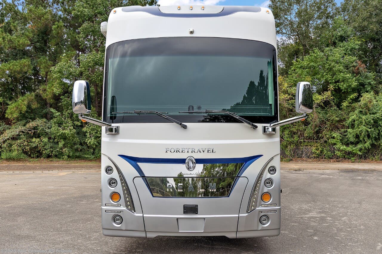 New 2026 Foretravel Realm FS605 Foretravel Presidential Series  LV7 available in Casselberry, Florida
