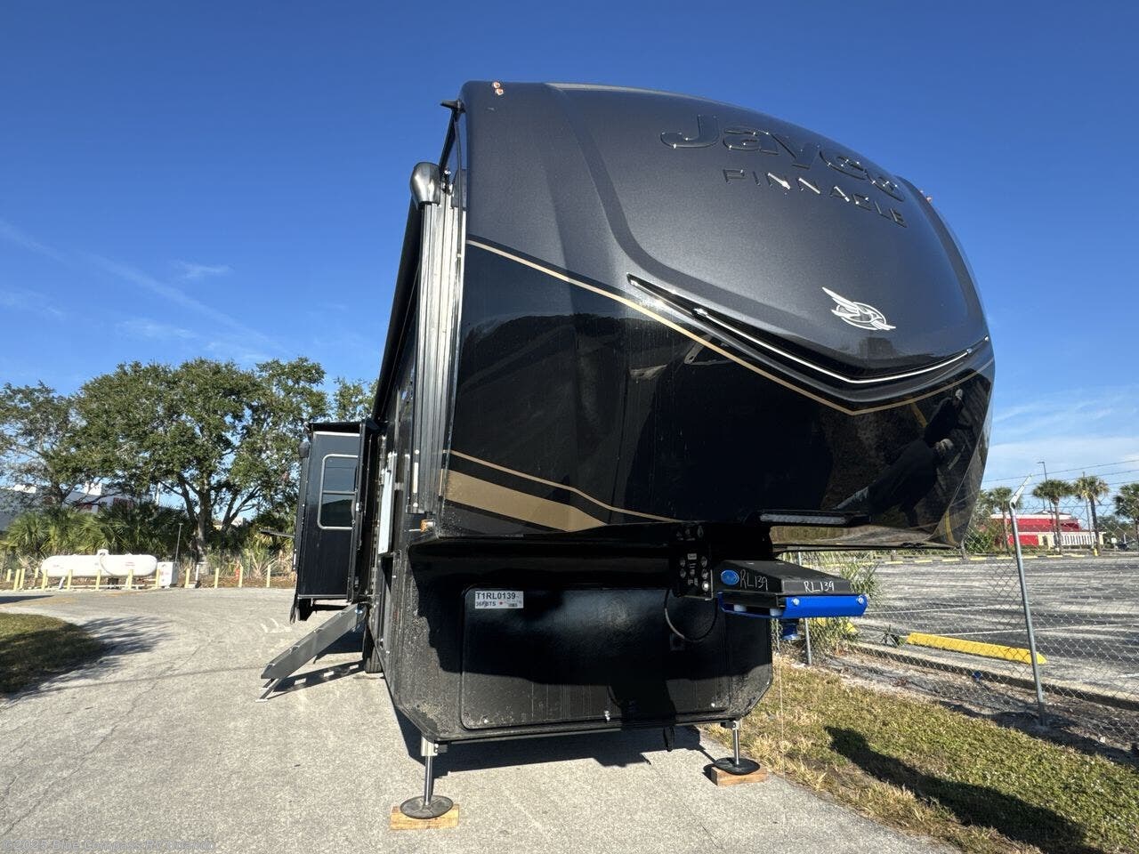 New 2026 Jayco Pinnacle 36FBTS available in Casselberry, Florida