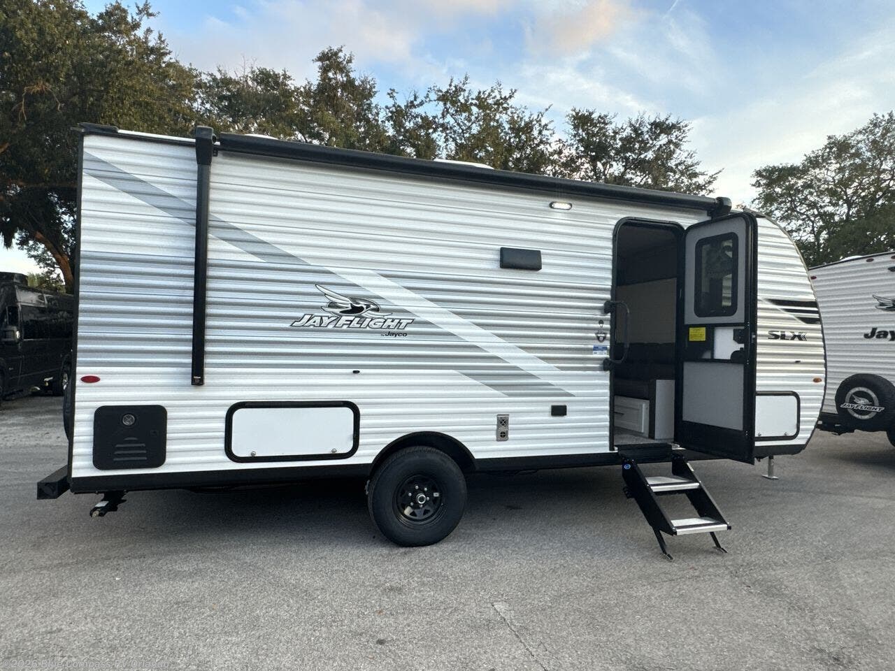 New 2026 Jayco Jay Flight SLX 197MB available in Casselberry, Florida
