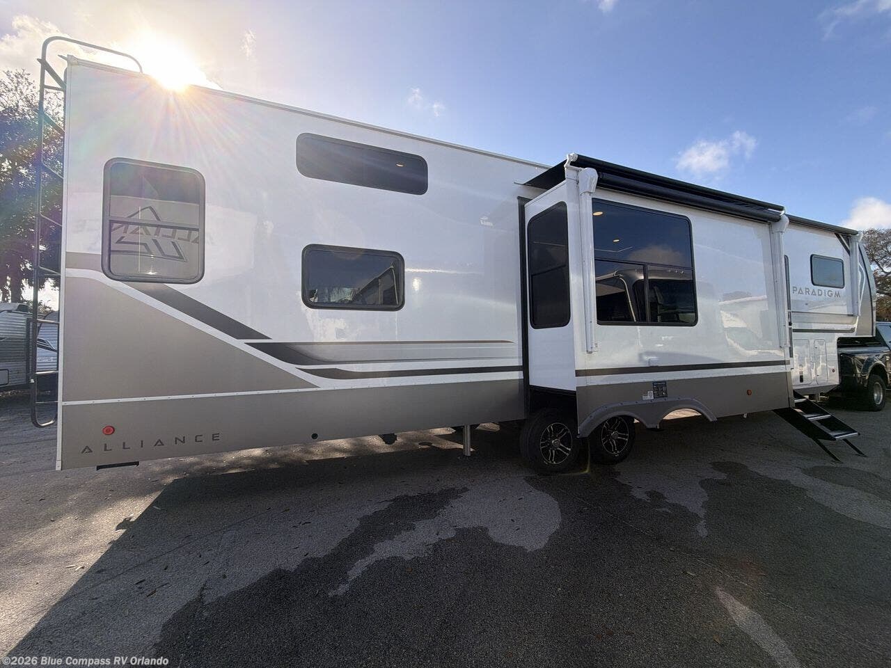 New 2026 Alliance RV Paradigm 395DS available in Casselberry, Florida