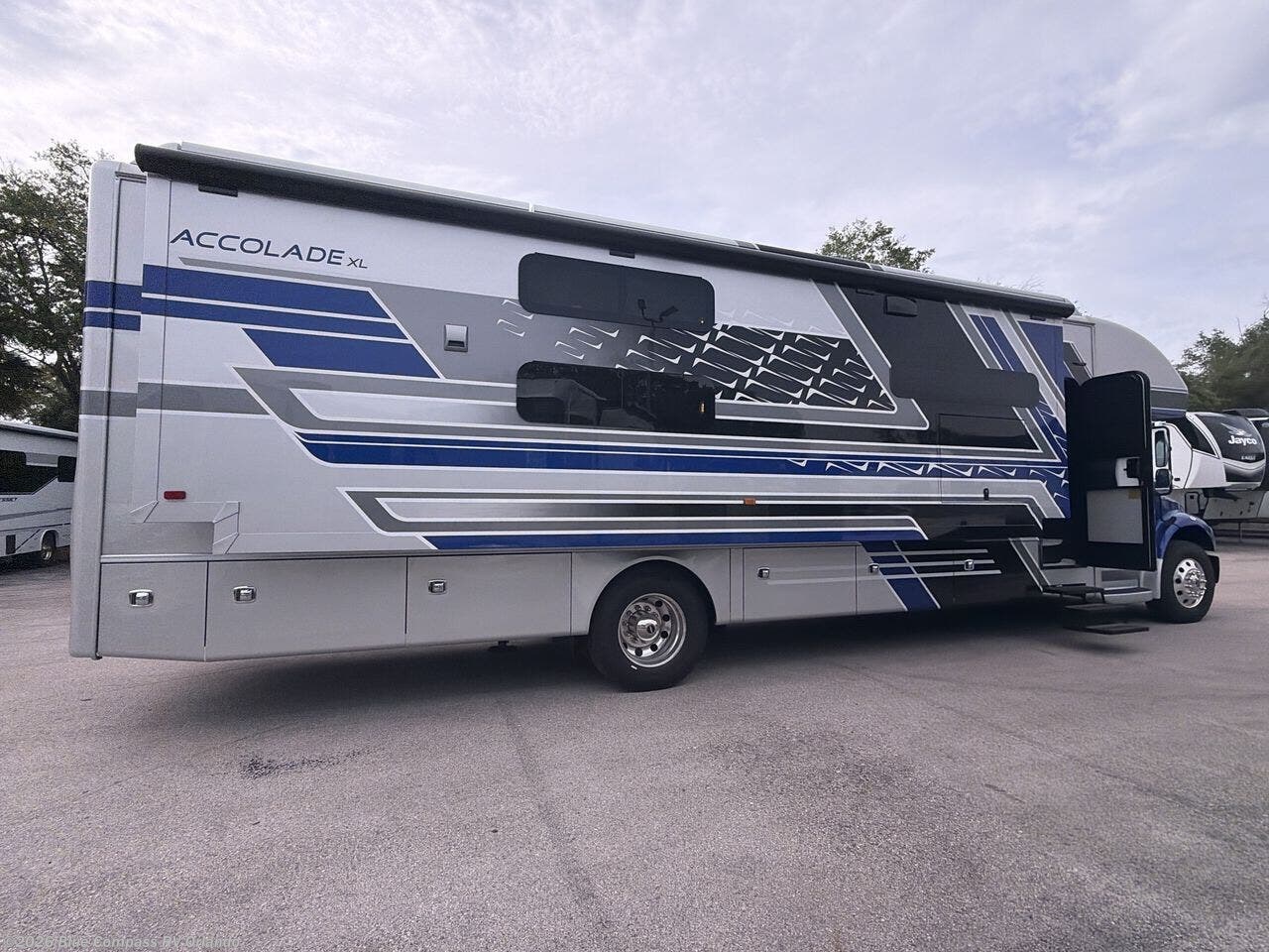 New 2026 Entegra Coach Accolade XL 37L available in Casselberry, Florida