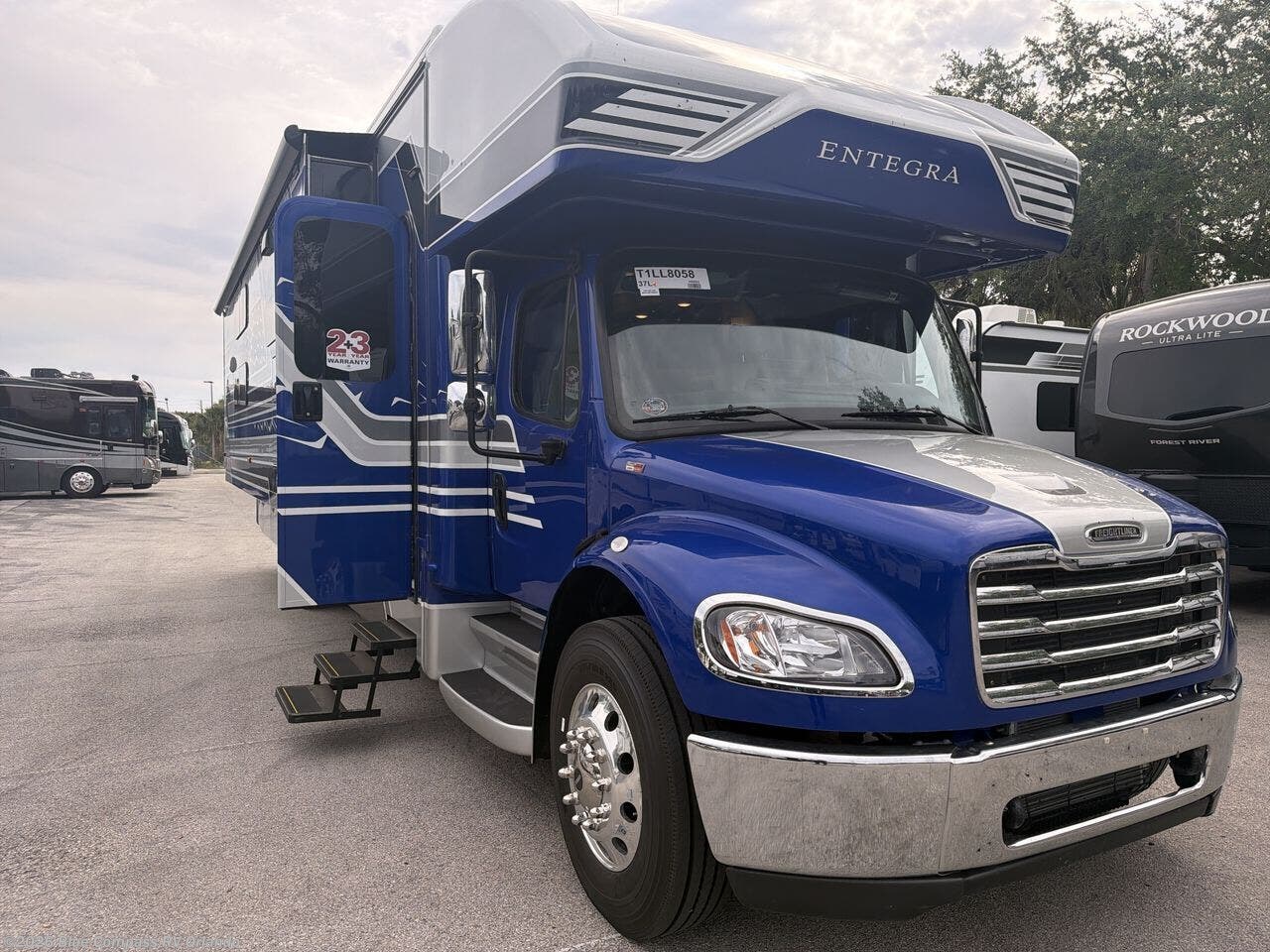 New 2026 Entegra Coach Accolade XL 37L available in Casselberry, Florida