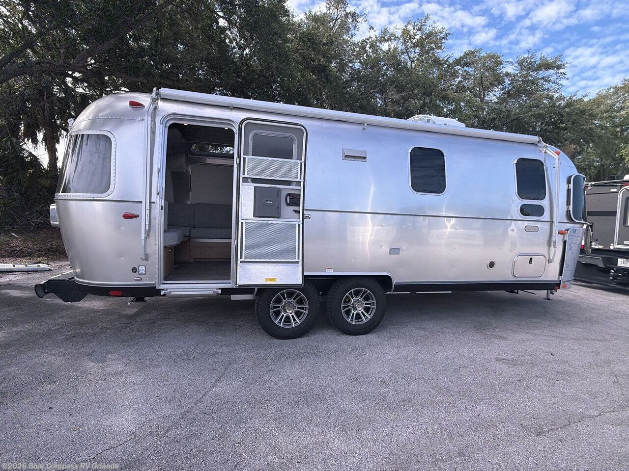 New 2026 Airstream Trade Wind 25FB Twin available in Casselberry, Florida