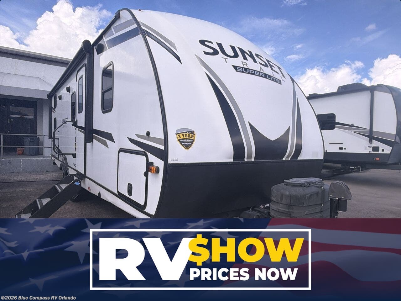 Used 2024  CrossRoads Sunset Trail SS242BH by CrossRoads from Blue Compass RV Orlando in Casselberry, FL