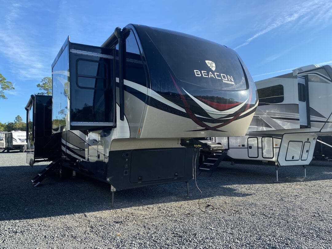 Used 2019 Vanleigh Beacon 39rlb available in St. Augustine, Florida