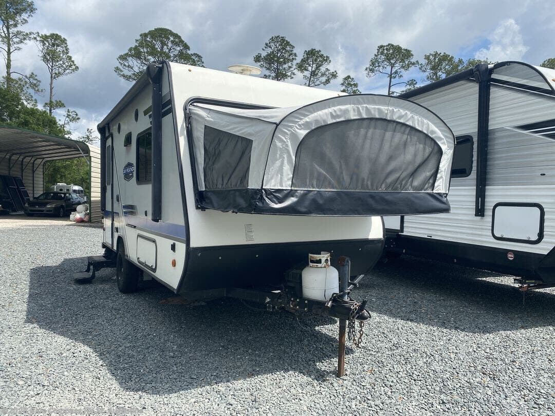 Used 2018  Jayco Jay Feather 7 16XRB by Jayco from Blue Compass RV St. Augustine in St. Augustine, FL