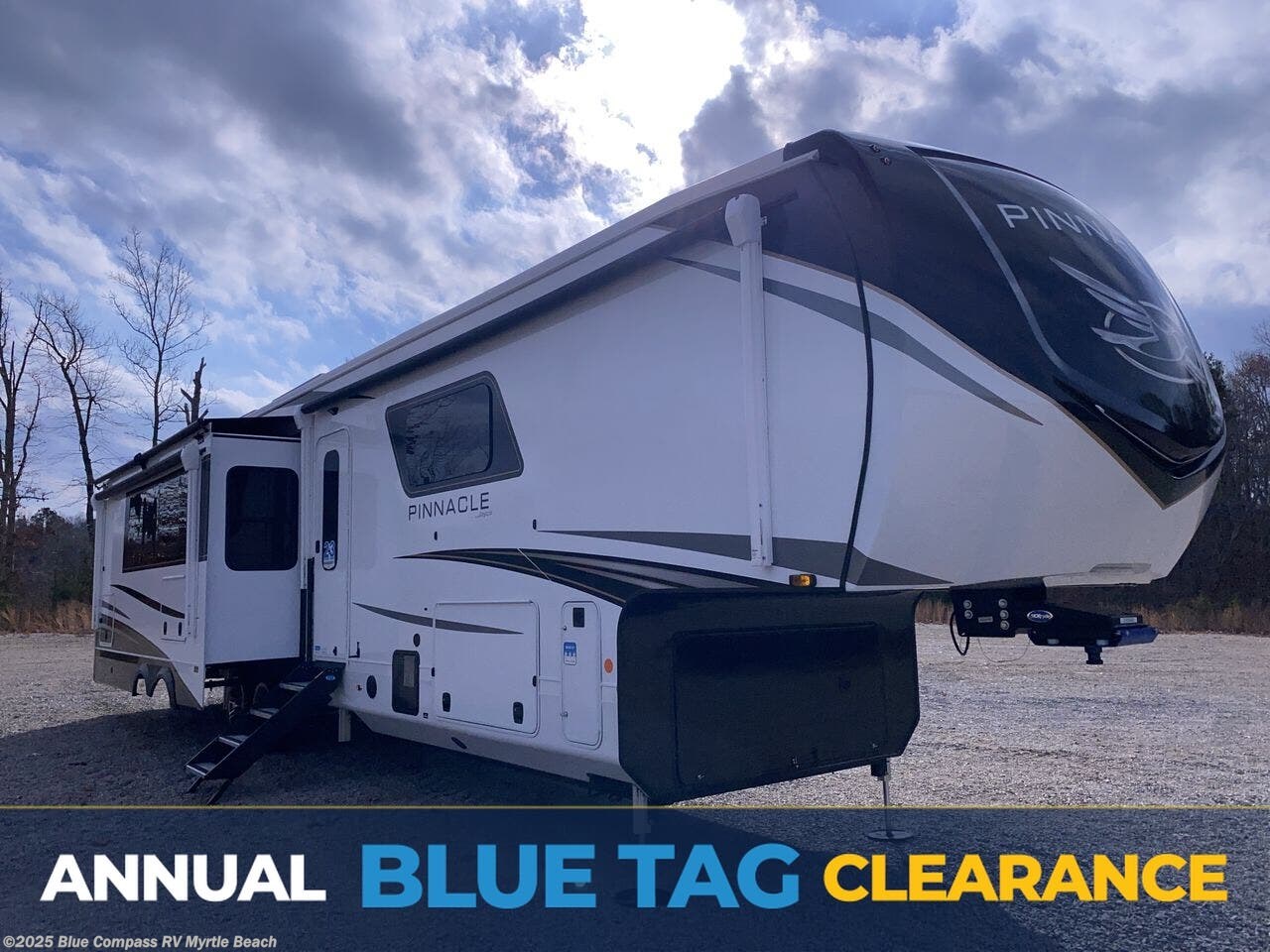 New 2025 Jayco Pinnacle 38FBRK available in Myrtle Beach, South Carolina