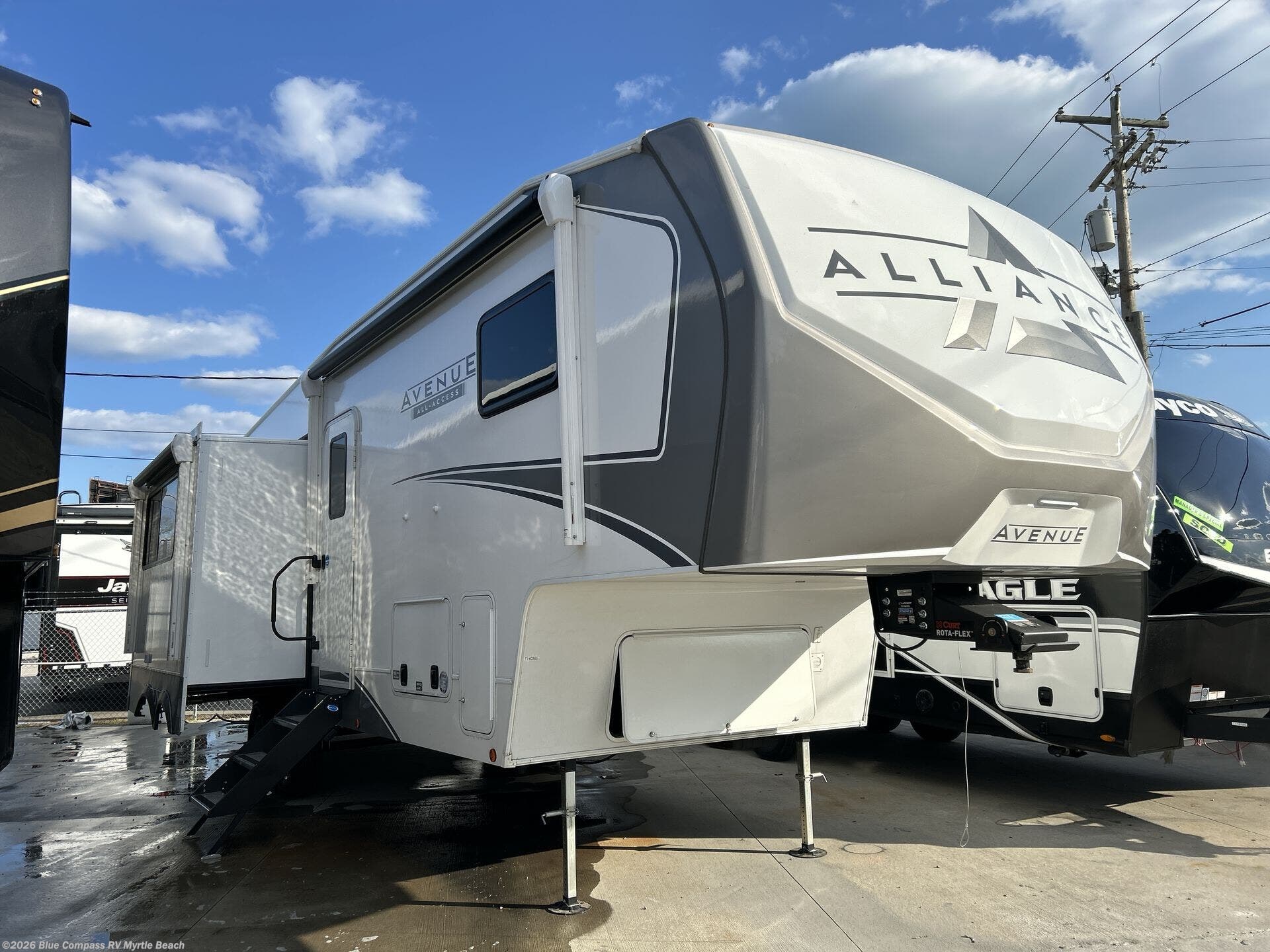 New 2026 Alliance RV Avenue All-Access 30BH available in Myrtle Beach, South Carolina