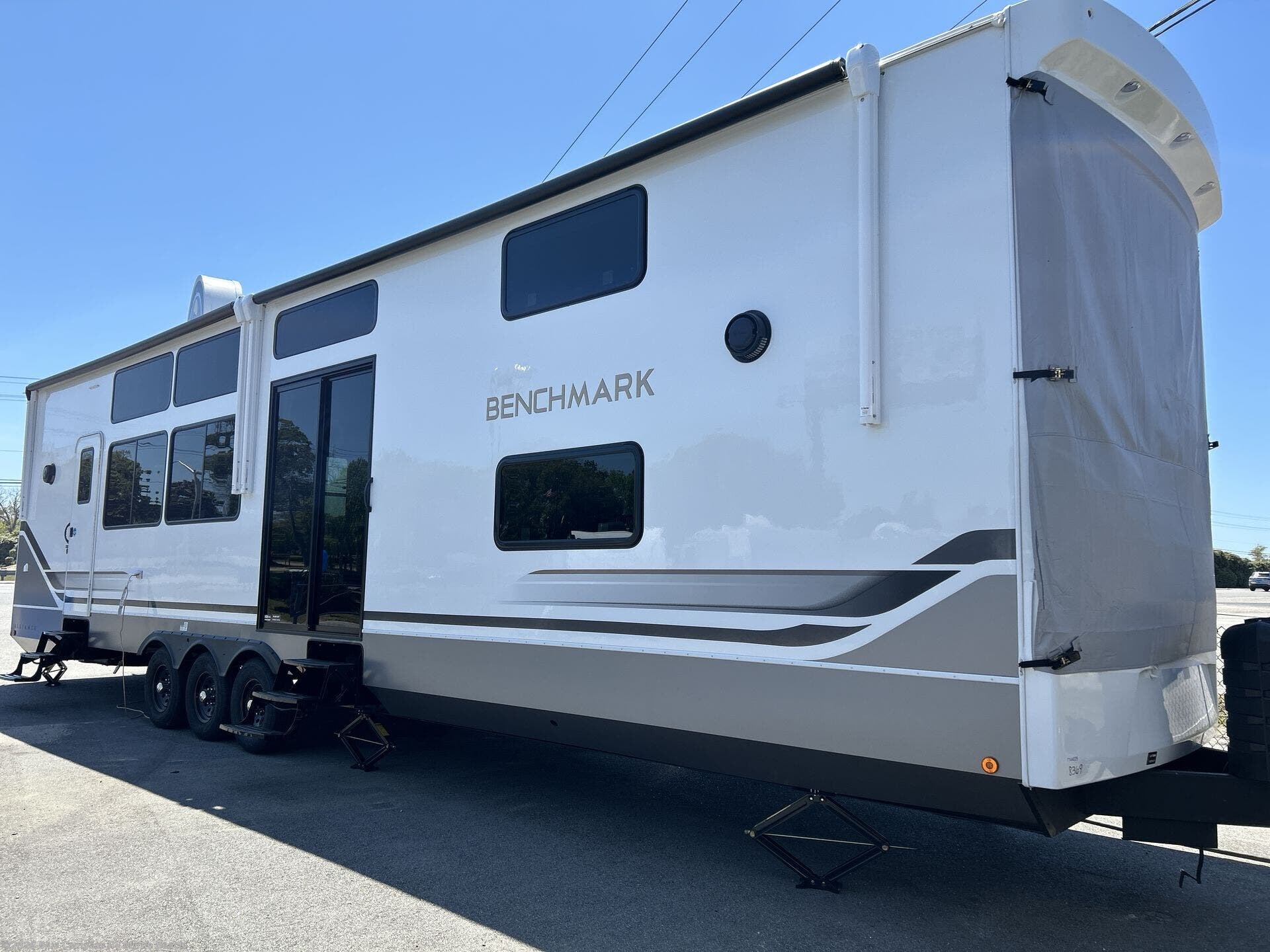 New 2026 Alliance RV Benchmark 44LFT available in Myrtle Beach, South Carolina