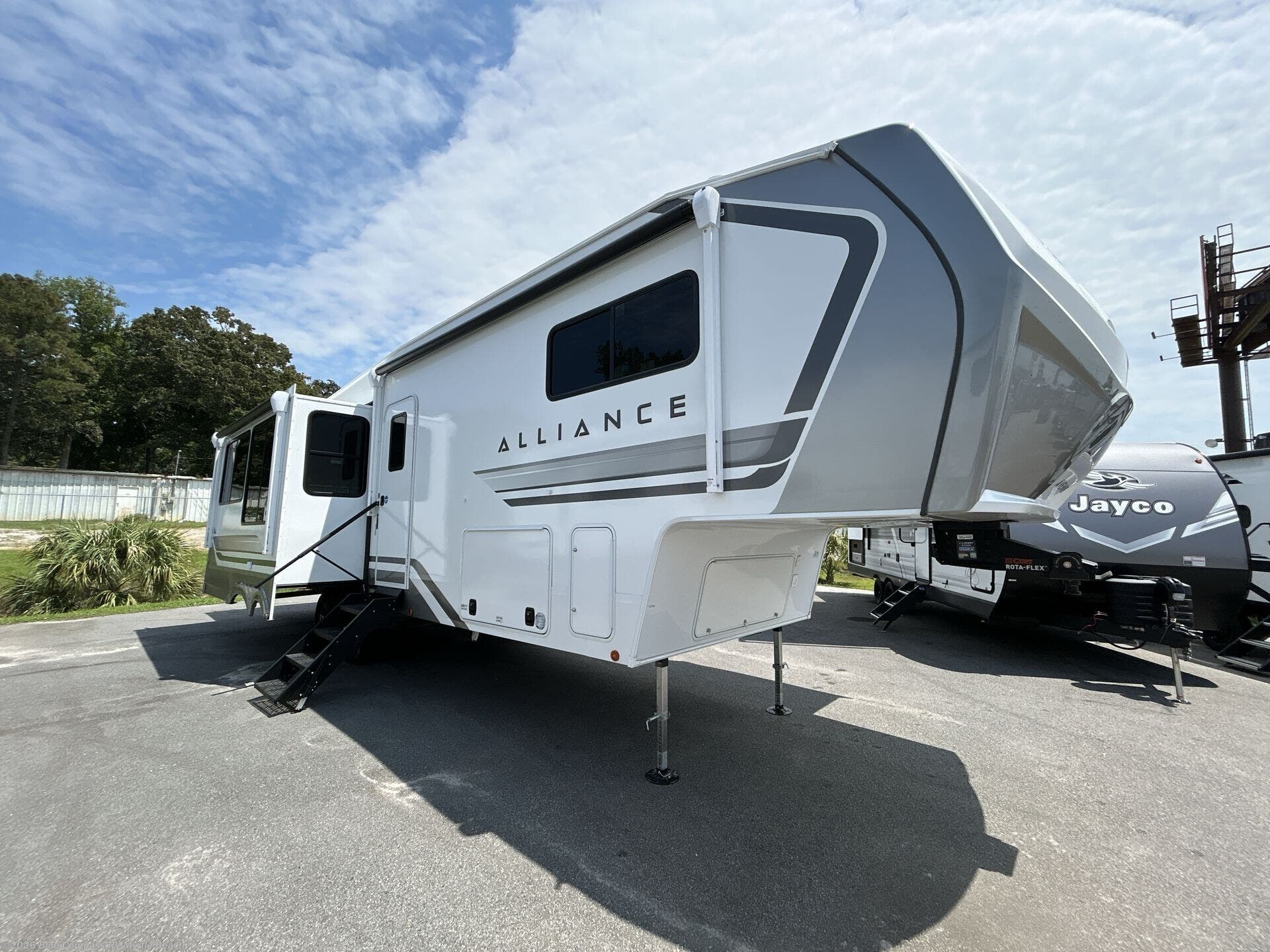 New 2027 Alliance RV Avenue 32RLS available in Myrtle Beach, South Carolina