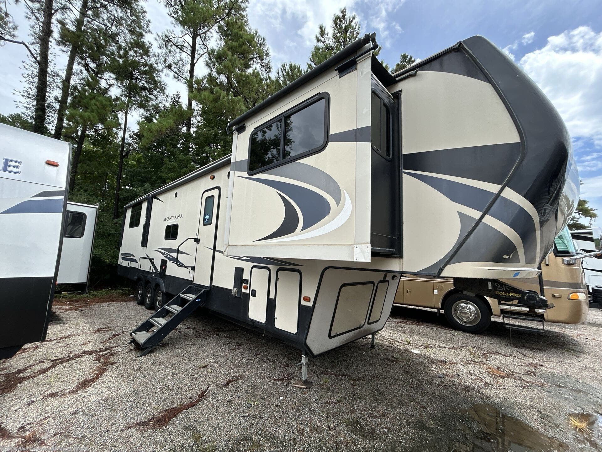 Used 2019 Keystone Montana High Country 381TH available in Myrtle Beach, South Carolina