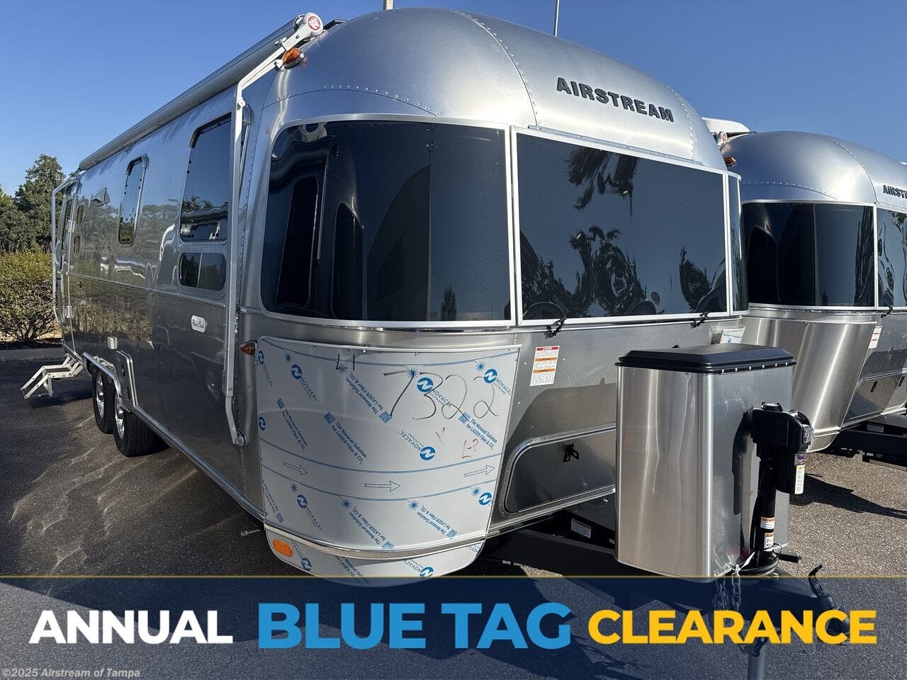New 2026 Airstream Flying Cloud 27FB Queen available in Dover, Florida