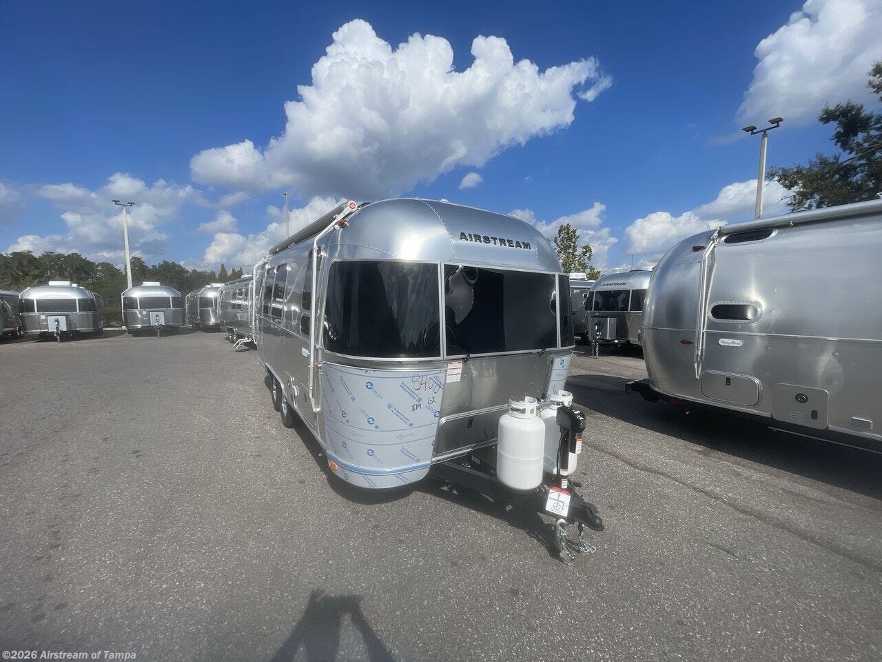 New 2026 Airstream Flying Cloud 23FB Twin available in Dover, Florida
