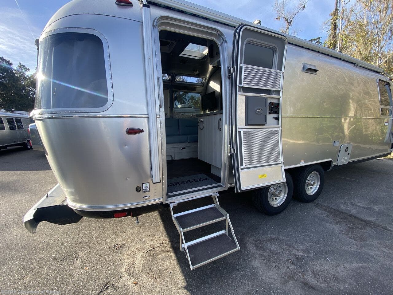 Used 2024 Airstream International 27FBQ available in Dover, Florida