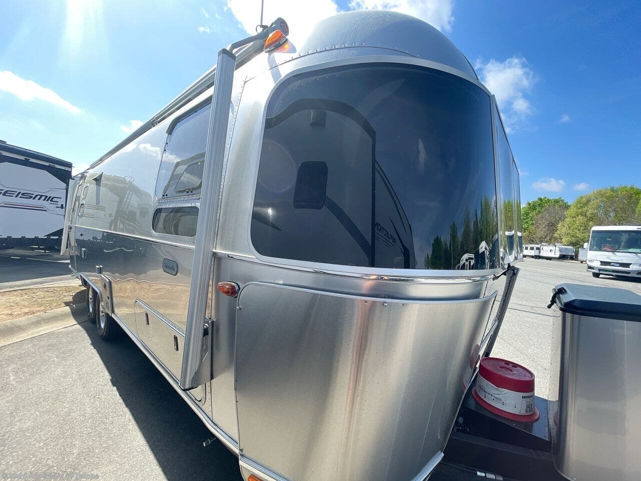 Used 2023 Airstream Globetrotter 27FB Twin available in Dover, Florida